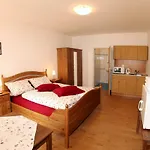 U Chodskeho Hradu Πανσιόν 4*